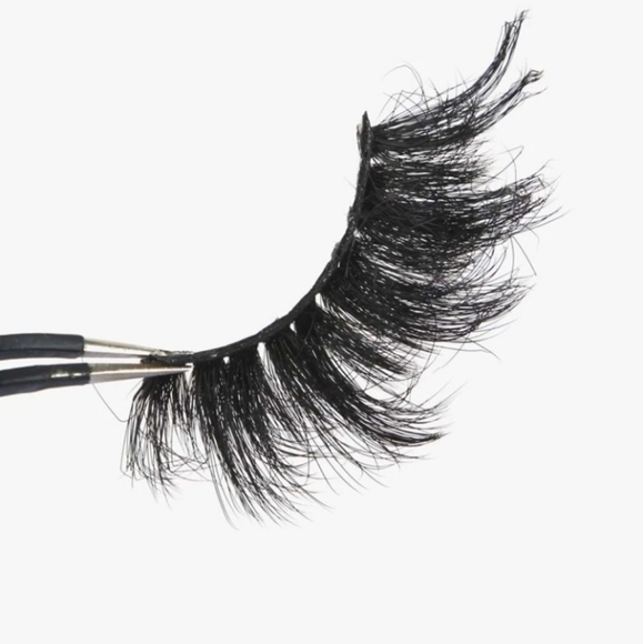 High Definition Eye Lashes - Picture 4 of 6